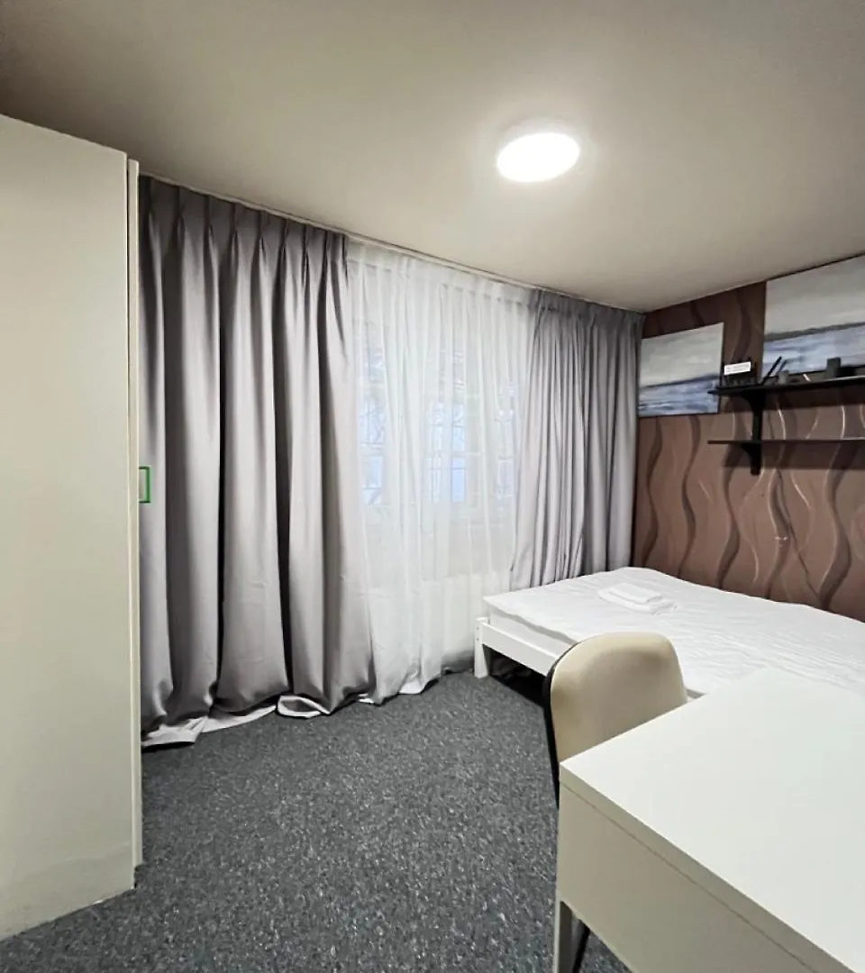 Only Girls Space Hostel Krakow Poland